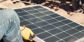 rooftop solar installations, renewable energy jobs