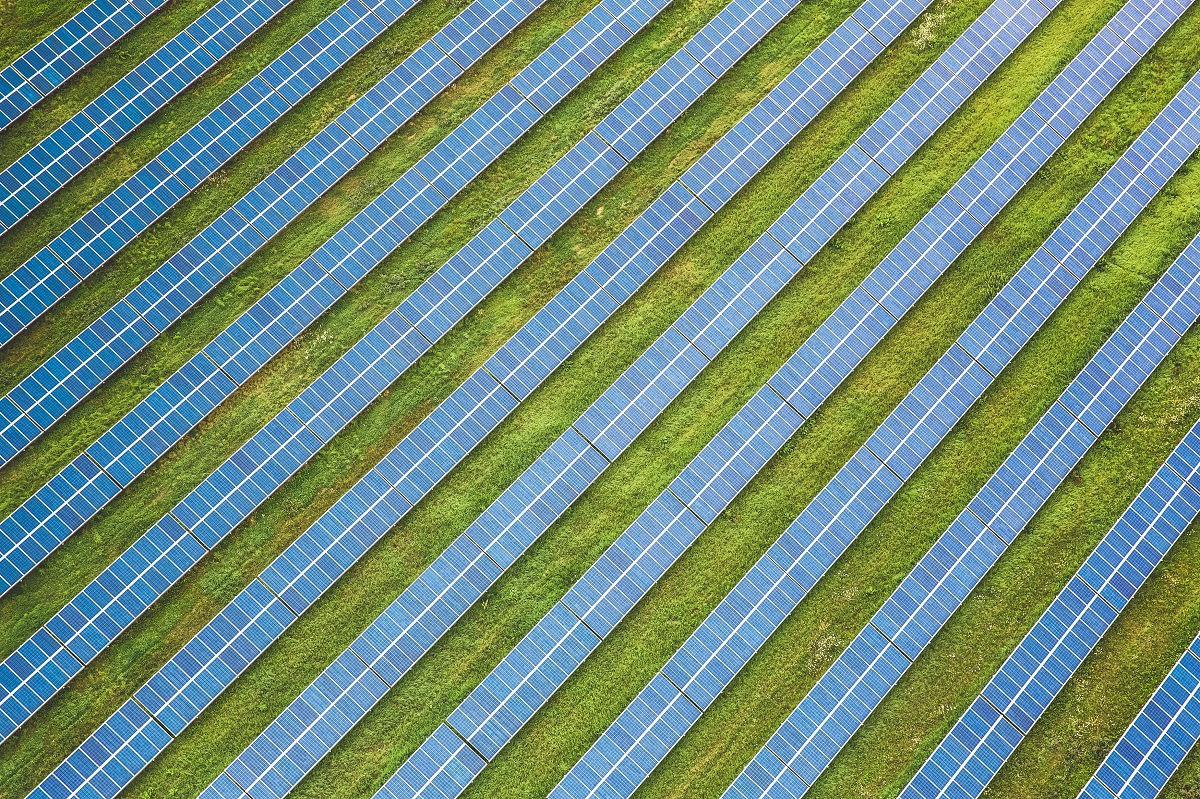 Using sophisticated materials and ultrafast laser spectroscopy, a research team led by Lund University in Sweden demonstrated how solar power can transform carbon dioxide into fuel.