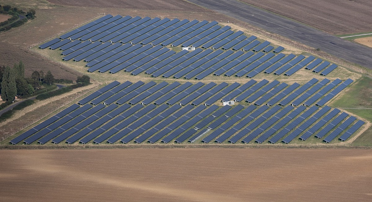 solar energy, renewables, solar farm