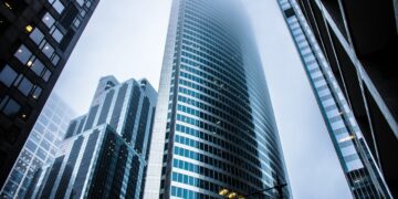 n large cities, the difference between peak and average electricity consumption can reach several times - a serious burden on the entire energy infrastructure, because if one increases the capacity of the power plant to the highest parameters, then they will not be in demand at another time - unlike skyscrapers for example.