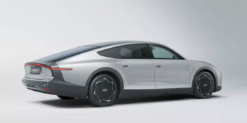 Dutch startup Lightyear has unveiled its iconic vehicle, an electric car powered by solar panels, located on the roof and hood, which have a total area of ​​​​5 square meters.