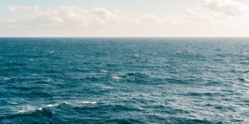 Japanese experts are now developing and testing underwater tidal power plants immersed in water to a depth of more than 50 meters.