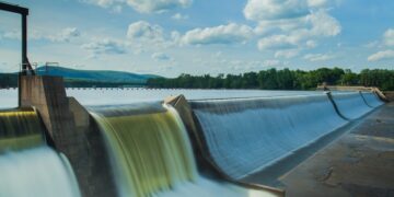 how does hydropower affect the environment