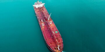 Papua LNG, a joint venture of LNG project operator Total Energies, has begun the first stage of developing pre-project documentation for creating gas production facilities for the LNG project in Papua New Guinea, the company said in a press release.