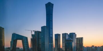 Europe's drive to replace Russian energy with renewable energy is threatened by dependence on China. If solar panel components are not sourced from China, plans to build more solar power plants and solar prodcution in Europe will be blocked.