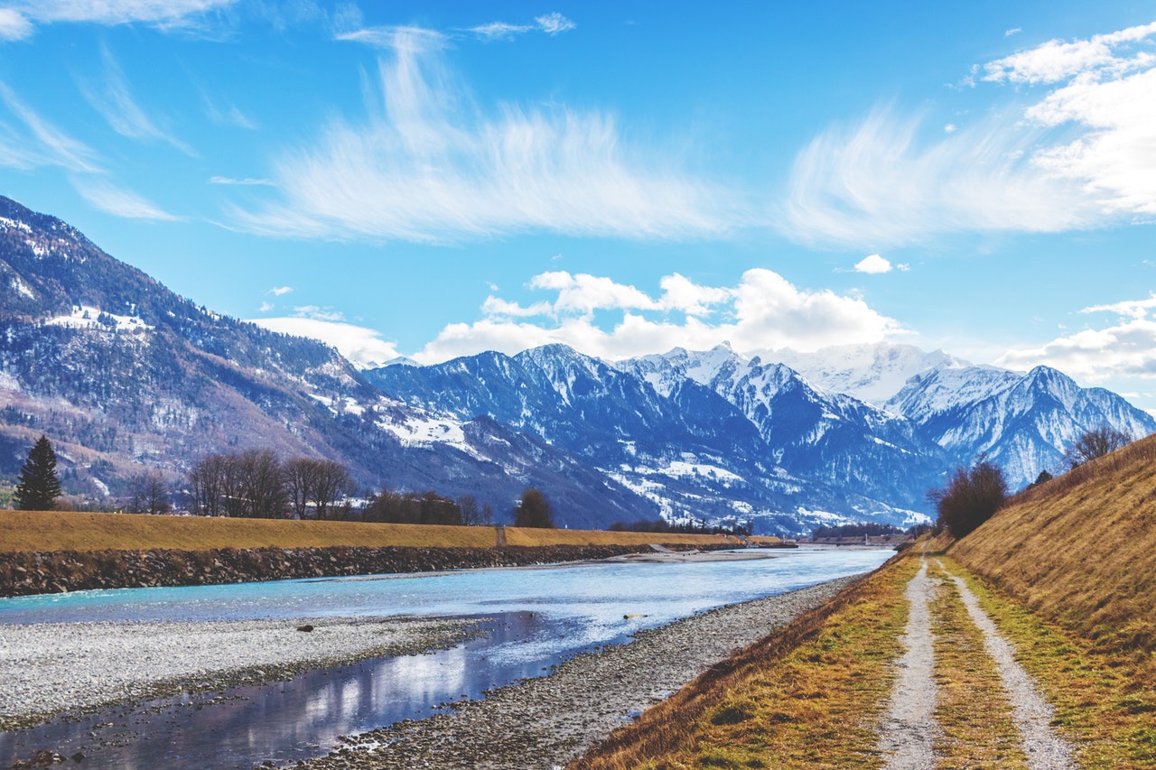 In the Swiss Alps, at an altitude of 600 meters above sea level, Swiss authorities launched the most powerful pumped storage power plant, which took 14 years to build.