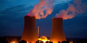 The Japanese government decided to start reviewing its energy policy, which provided for the rejection of the construction of new nuclear power plants in the country, the office of the head of the Japanese government, Fumio Kishida said in a statement.