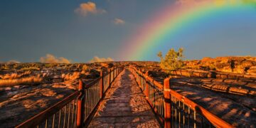 Hydrogen has great potential as a clean fuel: it is plentiful (especially in water), does not pollute the atmosphere, and can be used to store energy