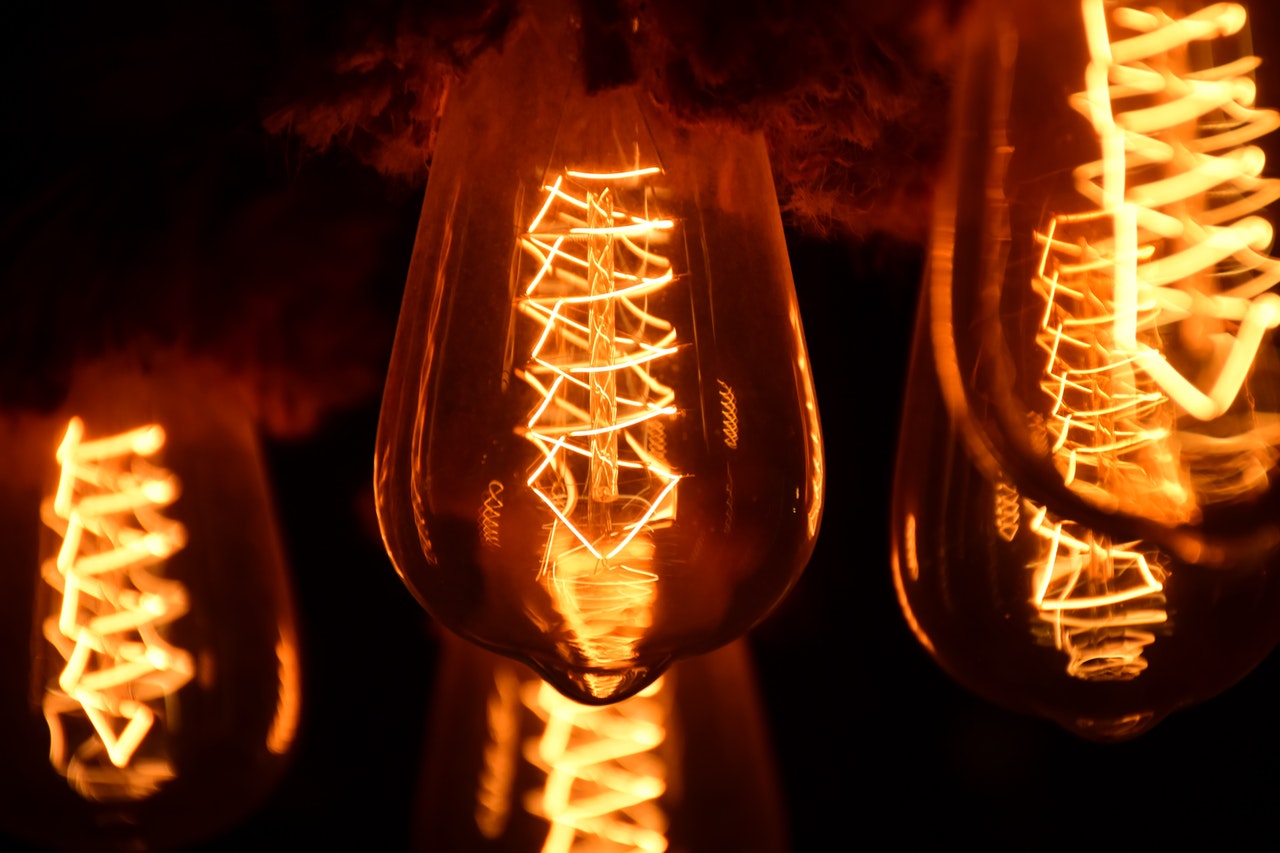 The European Commission will introduce an emergency tool to curb electricity prices next week, The Daily Telegraph reported.