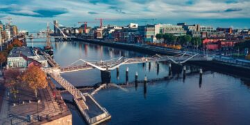 Ireland has begun construction of the giant Shannonbridge B battery, which will keep the entire country's electricity supply in the event of a power outage, local media reported.
