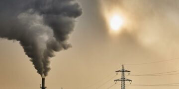 Due to hazardous pollution, authorities in New Delhi ordered primary schools to close on Saturday and instructed schools to suspend outdoor activities for older students