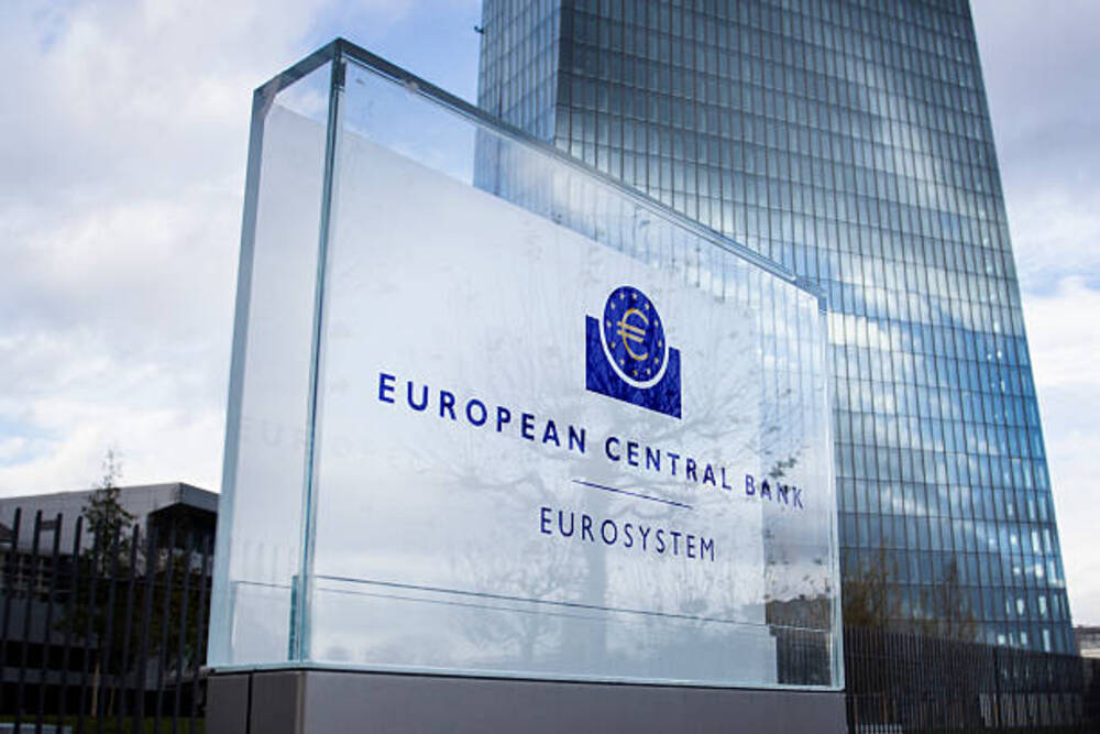 ECB could reduce carbon footprint by selling polluters' bonds